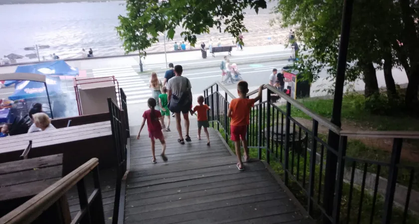 С 1 июля начнут повышать пособия и выплаты на детей - новые суммы и получатели