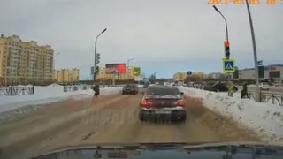 Поймали, наказали: в Нижнекамске водитель на пешеходке чуть не сбил ребенка