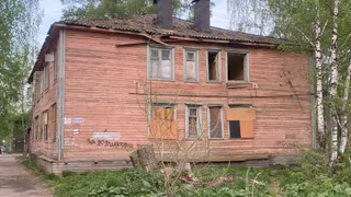 Суд на стороне жильцов: администрации Сыктывкара отказали в досрочном выселении из аварийного дома