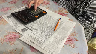 Пенсионеры ликуют: их освобождают от платы за капремонт и вывоз мусора - но есть некоторые нюансы