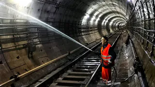 В казанском метро за две недели промыли более 16,5 км тоннелей