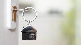 Стало известно, за сколько можно снять самое дешевое жилье в Москве