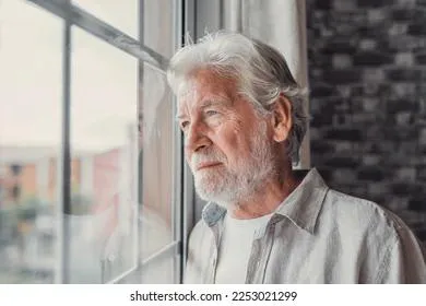 Названы люди, которые чаще всего страдают от одиночества