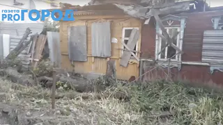 Народный корреспондент: прямо в центре Рязани уже год разваливается нежилой дом