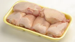 Воспитанники интерната отравились курятиной