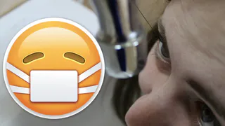 Возвращение "русалочки": жители Кального вновь пожаловались на рыбный запах воды