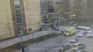 На улице Семинарской в Рязани 20-летнюю девушку госпитализировали после ДТП