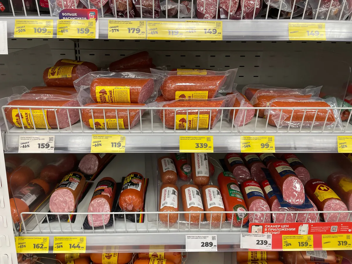 Можно смело брать – там чистое мясо: объявили марки колбасы, которые прошли проверку