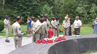 Летчики из Конго посетили мемориал Гагарина в Киржаче