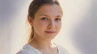 Девочка с этим именем рождена светом. Оно означает «несущая свет» или «малышка»