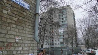 Администрация Рязани: "Вывоз мусора на Крупской организован, но жильцы его снова наваливают"