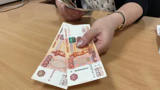 Для всех, тех у кого дома хранятся купюры 5000 рублей - важное изменение в январе