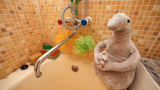 Достаем тазики: в Нижнекамске сегодня отключат горячую воду