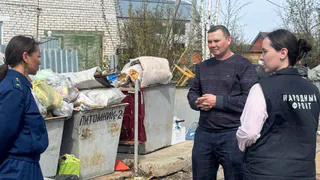 В Чебоксарах некоторые дачи погрузились в мусорный хаос