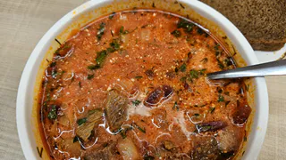 Вы всю жизнь готовили её неправильно: 10 ошибок в приготовлении классической солянки 