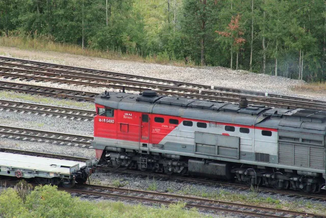 В Челябинской области локомотив сошёл с рельсов