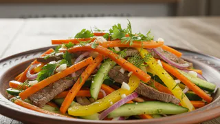 Салат «Соломка» — любимое блюдо Огненной Лошади на Новый год — в разы вкуснее заезженного «Мимозы», «Шубы» и «Оливье»