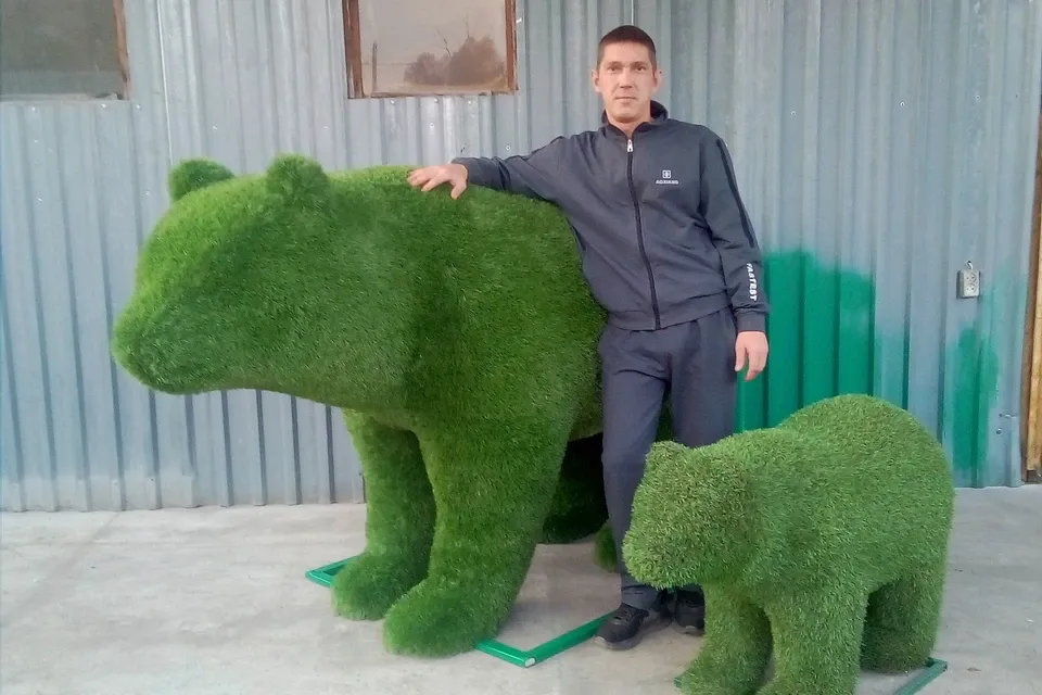 Пензенский художник хочет подарить городу зеленых медведей