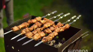 Сталин обожал этот шашлык, а он знал в этом толк: с таким маринадом мясо получается нежным и сочным