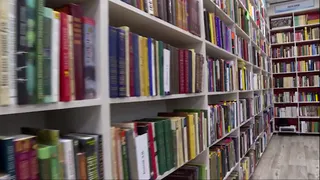 Малков передал несколько сотен любимых книг в библиотеки