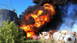 Пожар в Круглом поле: огонь не удаётся потушить уже около 20 часов