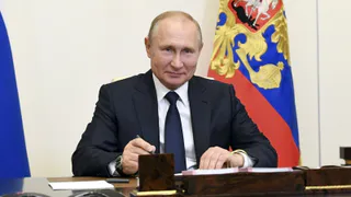 Путин объявил о поощрении двух тренеров из Рязани