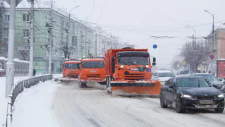 Водителей попросили не парковаться на нескольких улицах: будут убирать снег