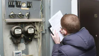 Признак безденежья? В апреле россияне стали на 38% реже оплачивать услуги