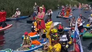 В самом сердце Суздаля развернулся волшебный заплыв по Каменке