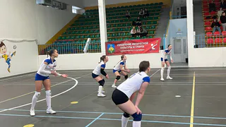 В Сыктывкаре волейбольные баталии завершились триумфом Краснозатонского