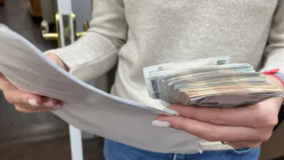 И работающим, и неработающим: всем, кто получает пенсию, перечислят разовую выплату 2000 рублей уже в июле - подробные условия