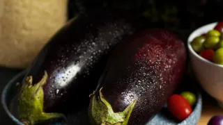 Божественная закуска из баклажанов: добавьте пикантные нотки овощей в меню — яркий вкус