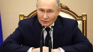 Экономист Михаил Хазин рассказал, что придется сделать Путину до осени 2024 года