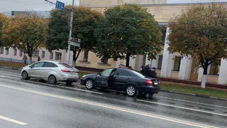 20 октября в центре Рязани столкнулись две иномарки