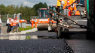 Рязанские дорожники заделали ямы на 22 улицах