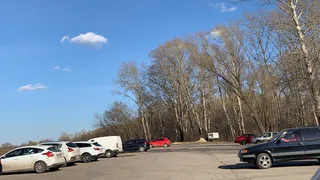 Рязанцам плевать на карантин: они отдыхают в Лесопарке