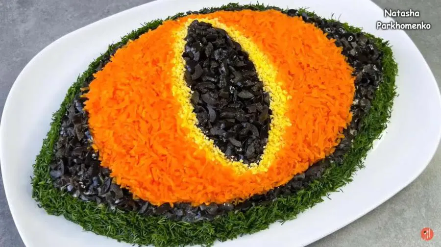 Новогодние рецепты: салат «Глаз дракона»