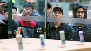 Брянские жириновцы посулили айфон за лучший видеоролик