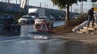 Мэрия: - На Московском прорвало водопровод