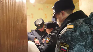 В Коми приставы нагрянули к должнику по алиментам