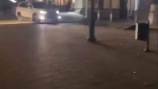 Оказывал услугу: промчавшийся по улице Почтовой водитель установлен