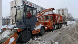 Городские службы Нижнекамска призывают водителей не препятствовать работе снегоуборочной техники