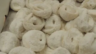 Перемолотые рога и копыта в тесте, мяса нет: Роскачество назвало худшие марки пельменей. Не покупайте даже по скидке