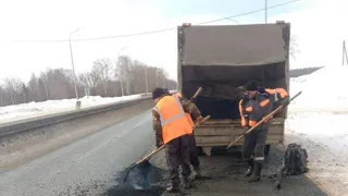В Чувашии дорожные службы начали ямочный ремонт после зимнего сезона