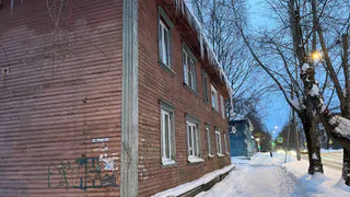 Жители «деревяшек» Сыктывкара начали массово через суды требовать от мэрии денег