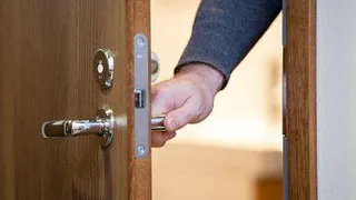 Приметы и запреты на 10 апреля: дверями не стучим, курицу не едим