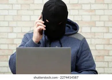 Курьер телефонных мошенников попал в ловушку полиции