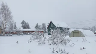 Снежный сход разрушил забор: суд Магнитогорска обязал соседа выплатить компенсацию