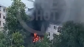 Горят 4 квартиры: в центре Москвы взорвался дом