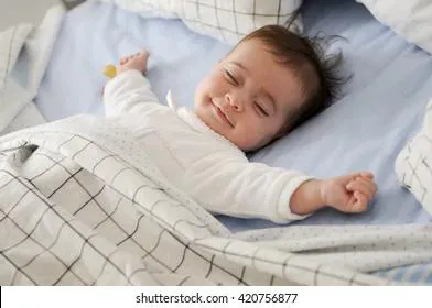 Названа самая полезная поза для сна